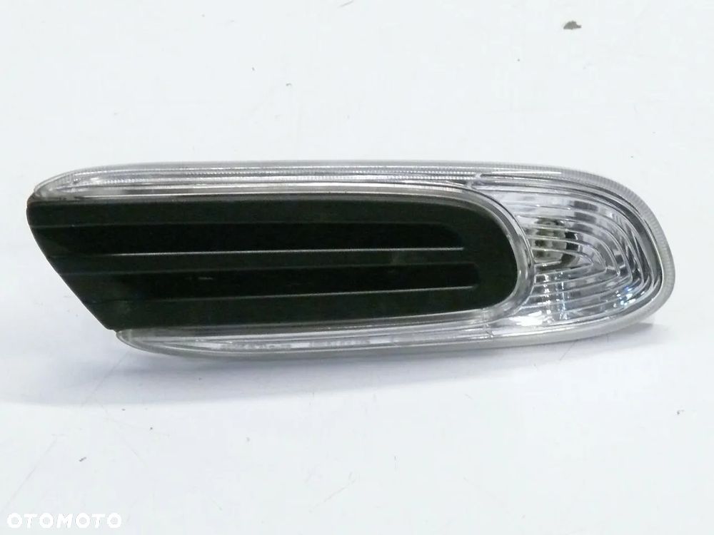 KIERUNKOWSKAZ BŁOTNIKA PRAWY MINI COOPER F55 F56 F57 - 1