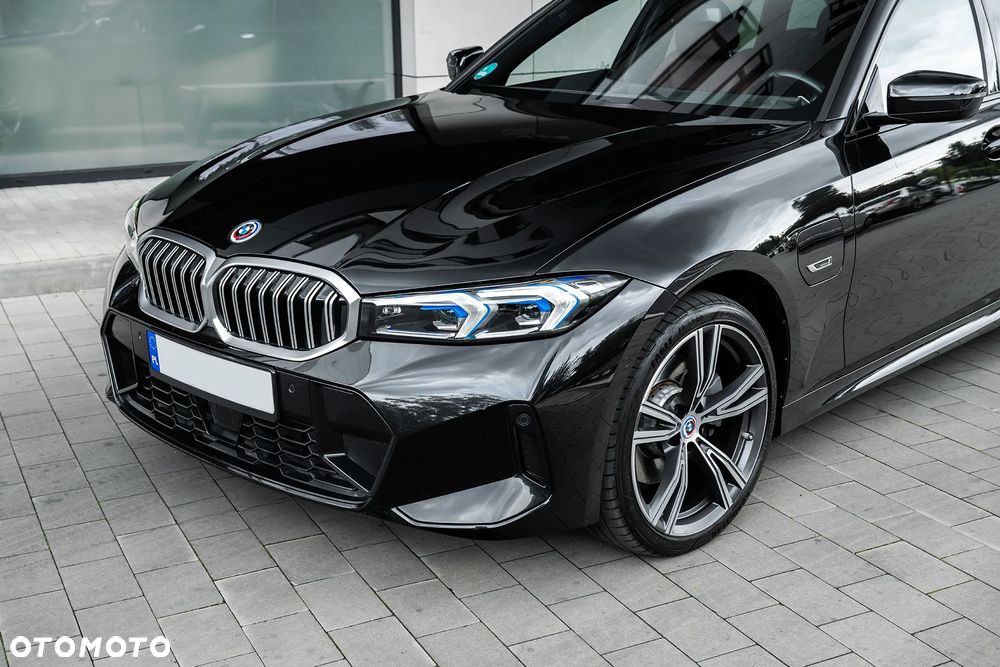 BMW Seria 3 330e xDrive M Sport sport - 3