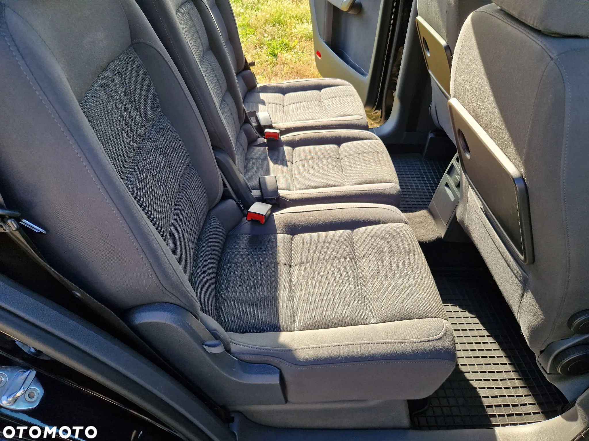 Volkswagen Touran 2.0 TDI DPF Highline DSG - 17