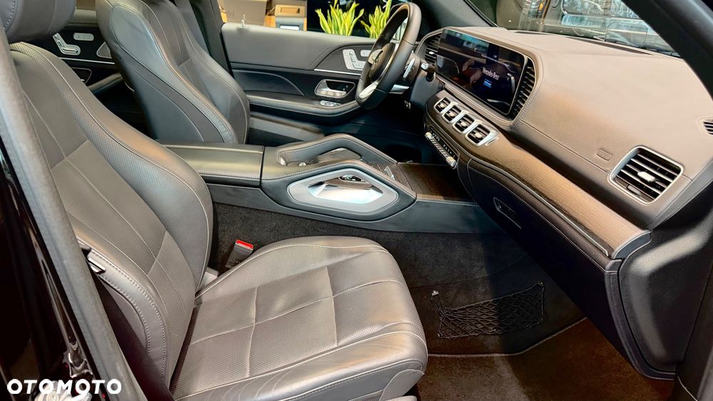 Mercedes-Benz GLS - 16