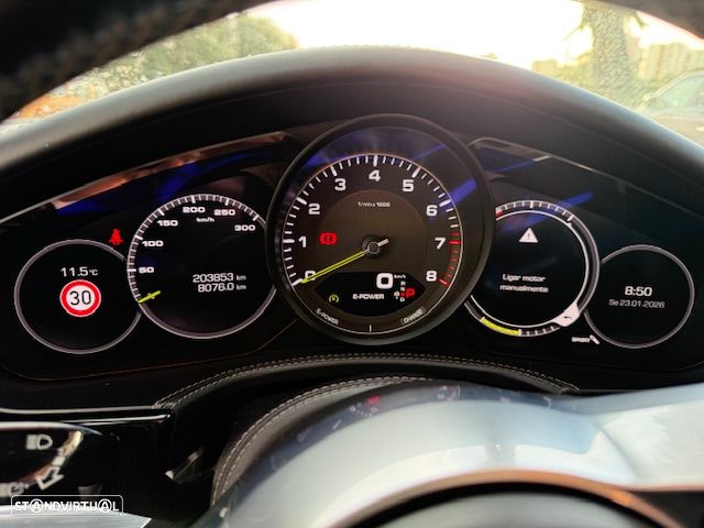 Porsche Panamera Sport Turismo - 36