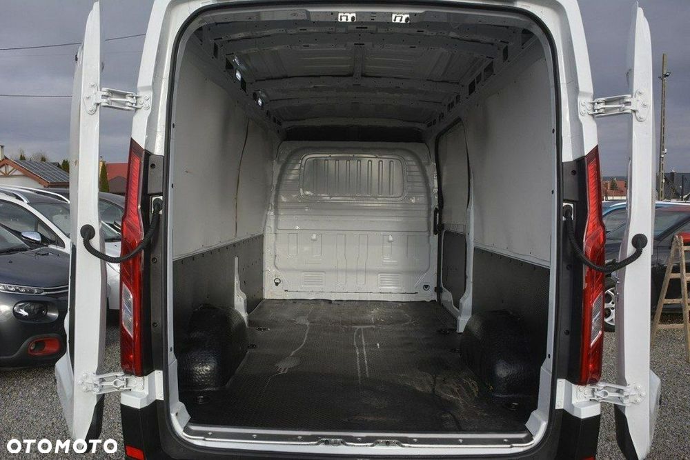 Maxus DELIVER 9 - 31