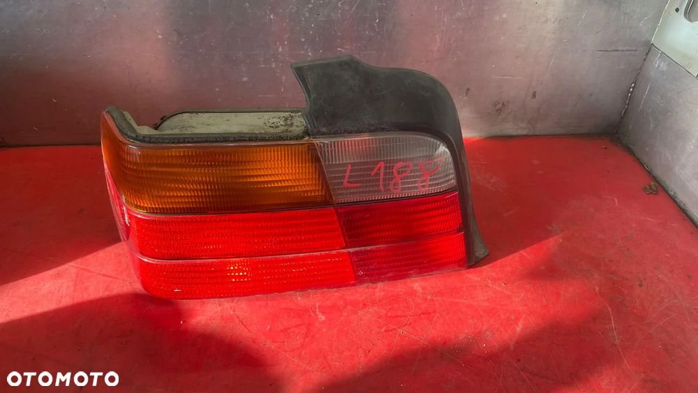 Lampa Tylna BMW E36 OE 1387045 Lewa zespolona