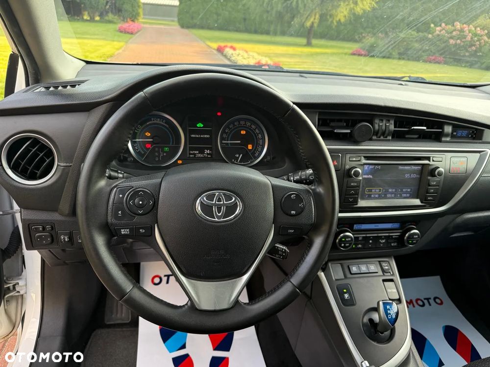 Toyota Auris 1.8 HSD Luna - 10