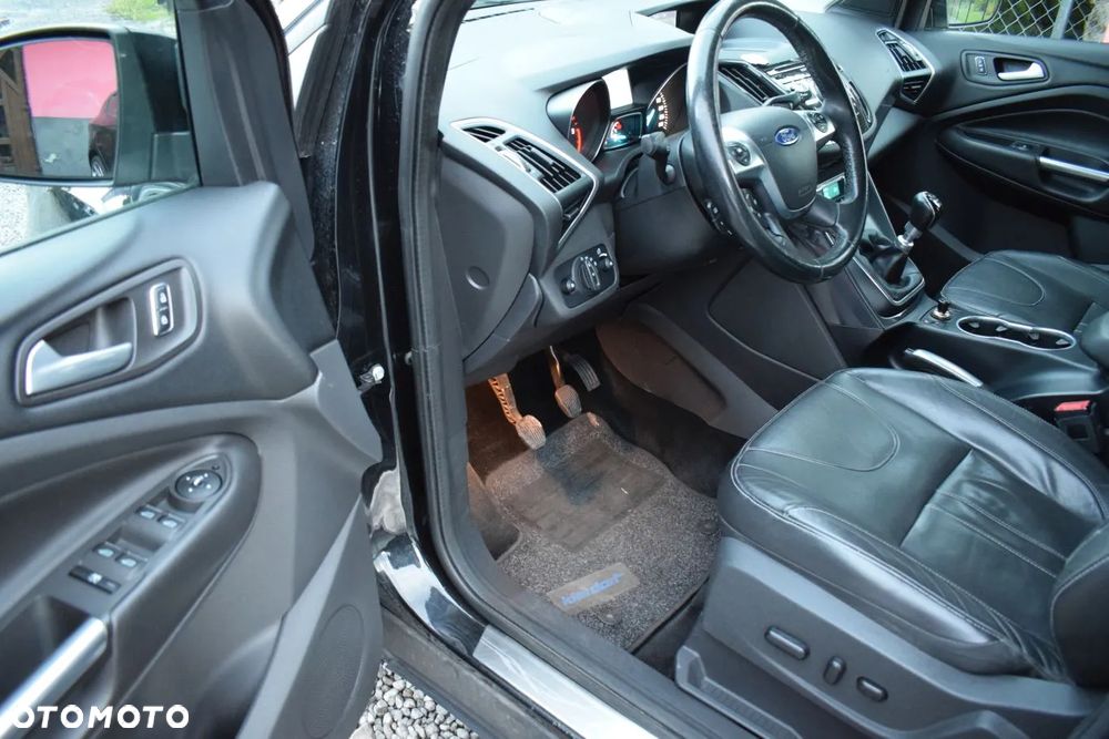 Ford Kuga 2.0 TDCi 4x4 Titanium - 10