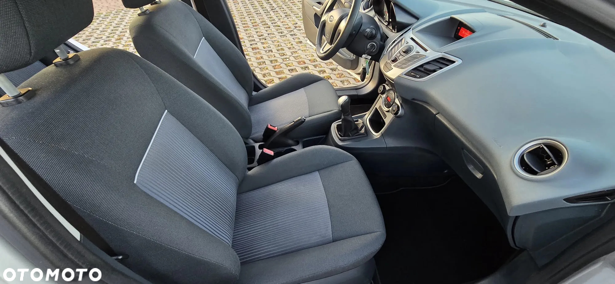 Ford Fiesta 1.4 TDCi Ambiente - 17