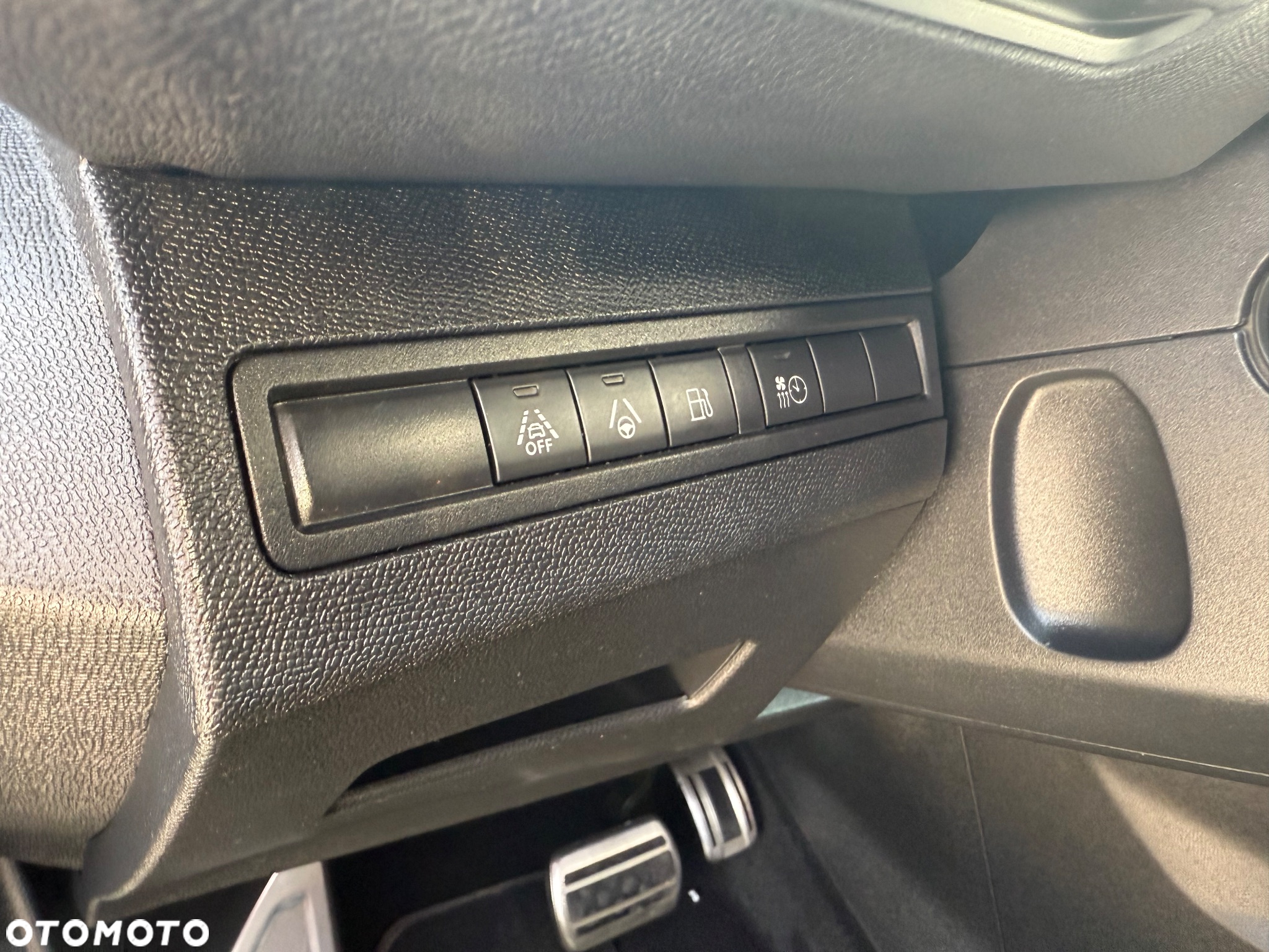 Peugeot 3008 Plug-In Hybrid 225 e-EAT8 GT - 14