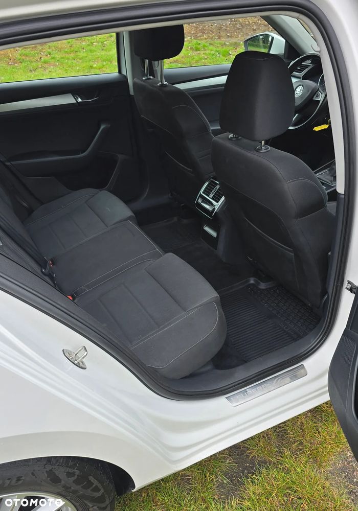 Skoda Superb ver-2-0-tdi-4x4-ambition - 8