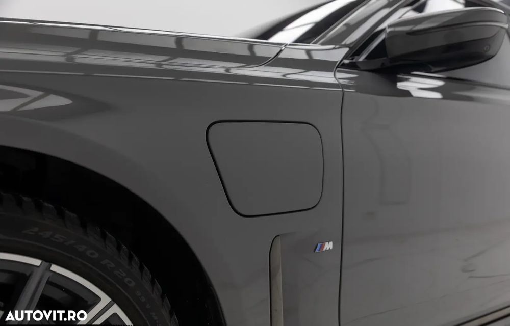 BMW Seria 7 745Le xDrive AT PHEV - 36