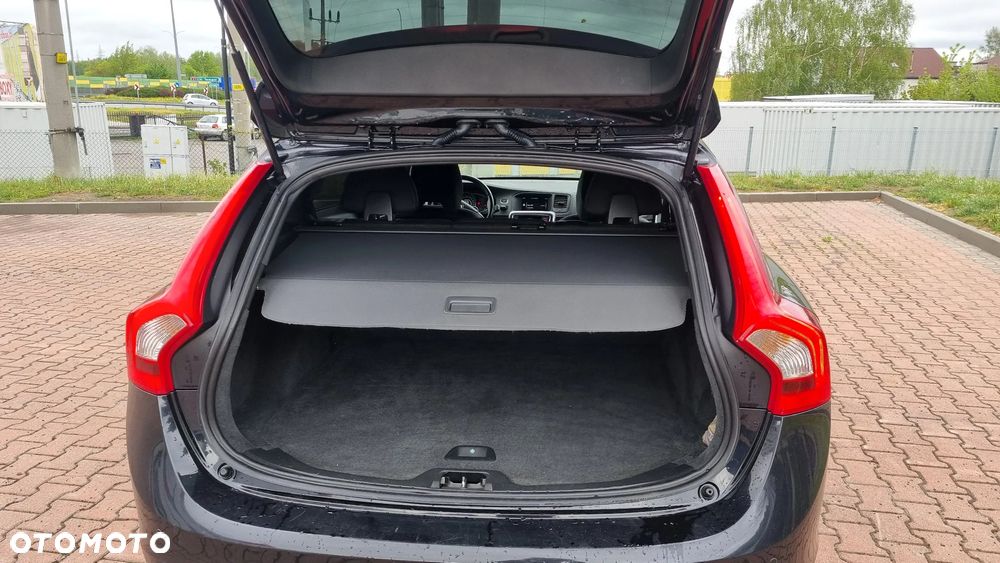 Volvo V60 D4 Geartronic Momentum - 6