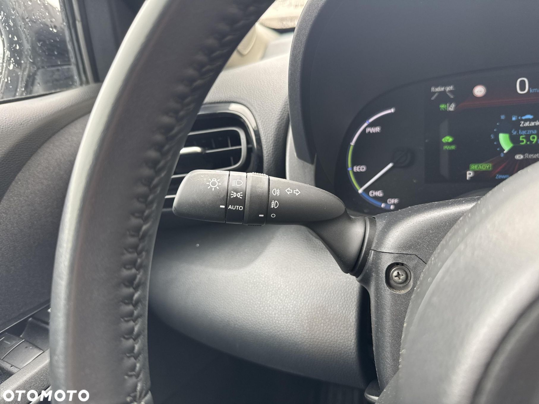 Toyota Yaris Cross Hybrid 1.5 Comfort 4x4 - 18