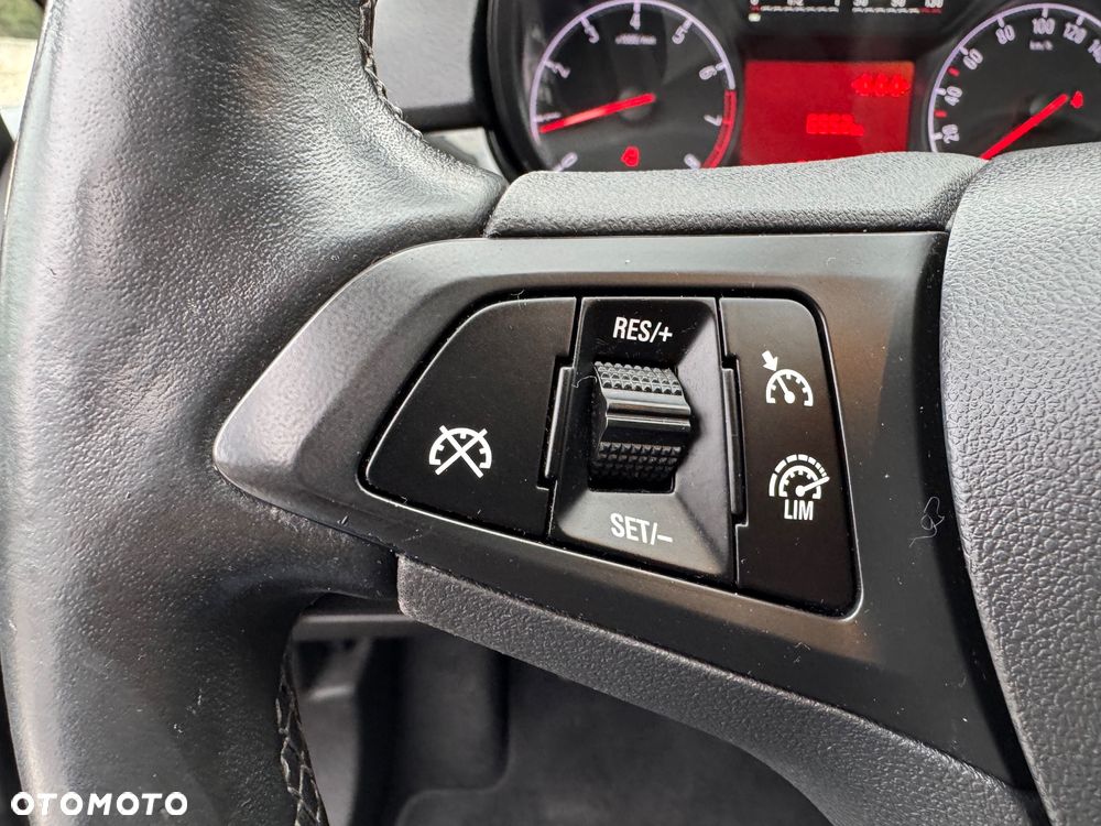 Opel Corsa 1.4 Color Edition - 32