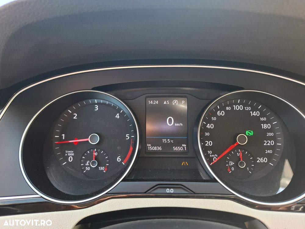Volkswagen Passat 2.0 TDI SCR DSG Comfortline - 13