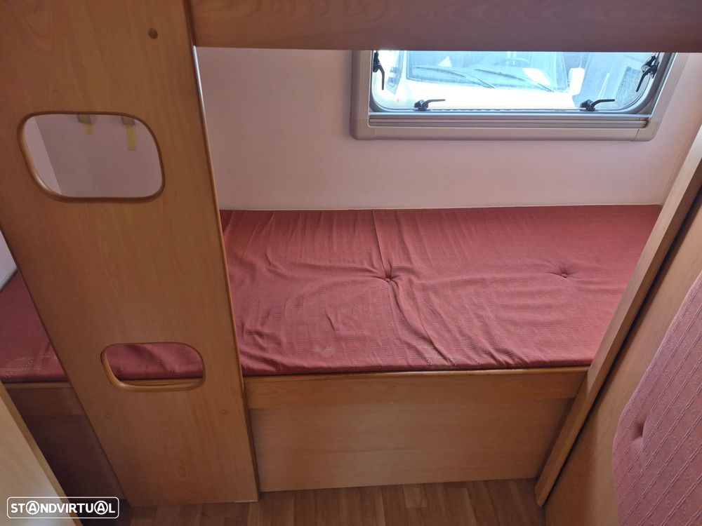 Sky Capuchine FIAT DUCATO 2.8 JTD  - SKY - 7 LUGARES - 6 DORMIDAS - 29