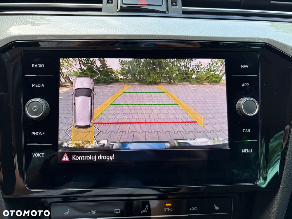 Volkswagen Passat 2.0 TDI EVO Elegance DSG - 16