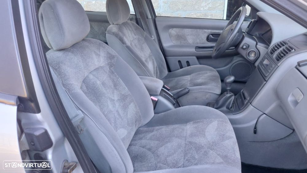 Renault Laguna Break 1.9 dTi RXE - 12