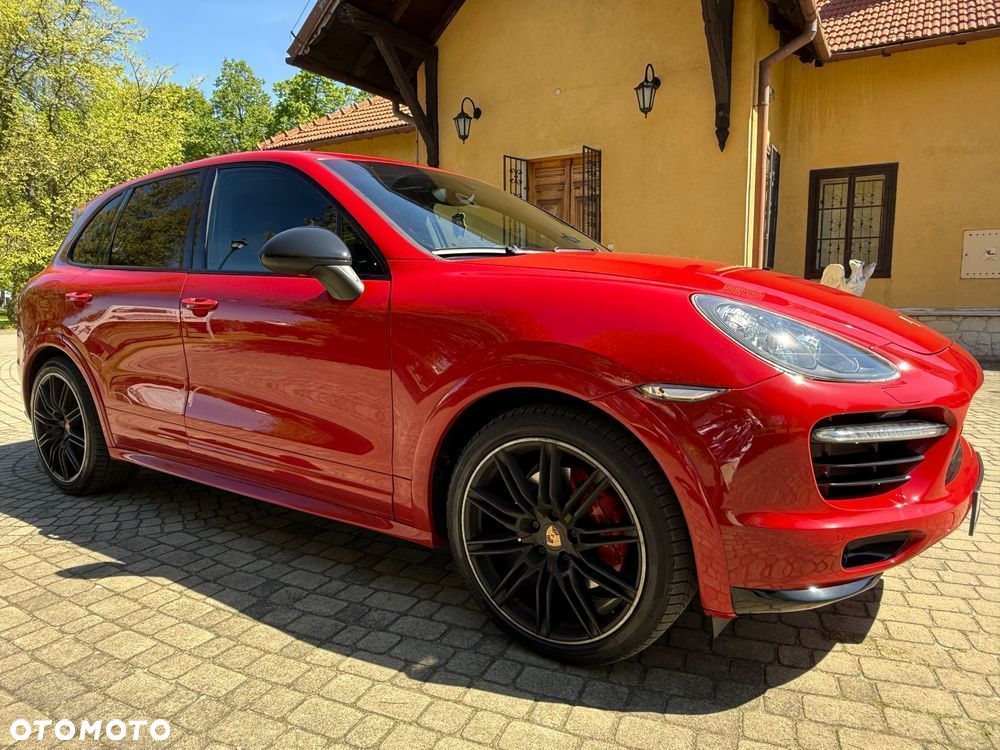 Porsche Cayenne GTS - 15