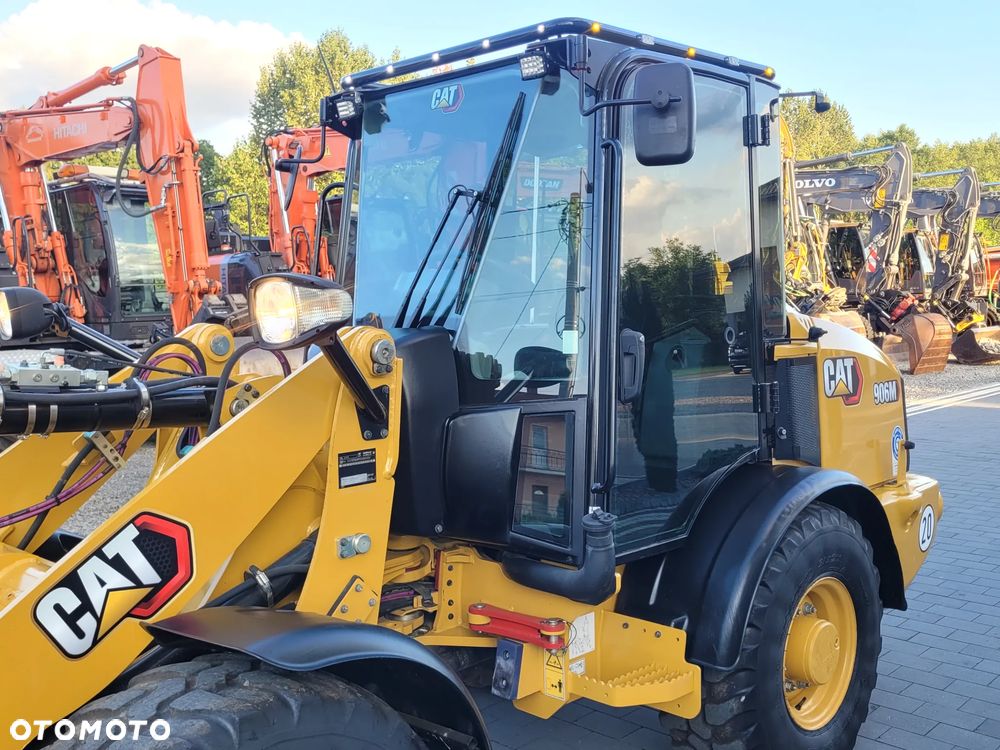 Caterpillar 906M / widły + łyżka otwierana / model 2022 r. / STAN IDEALNY / - 15