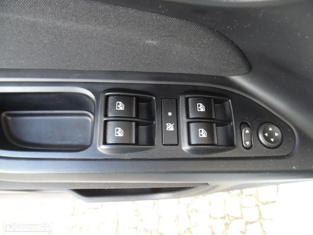 Fiat Tipo Station Wagon 1.0 GSE T3 City Life - 12