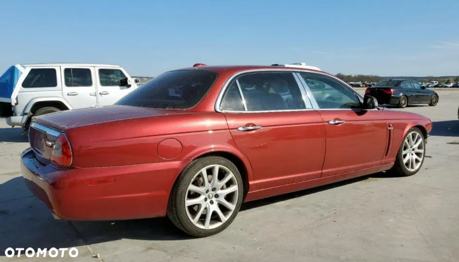 Jaguar XJ XJ8 4.2 LWB - 36