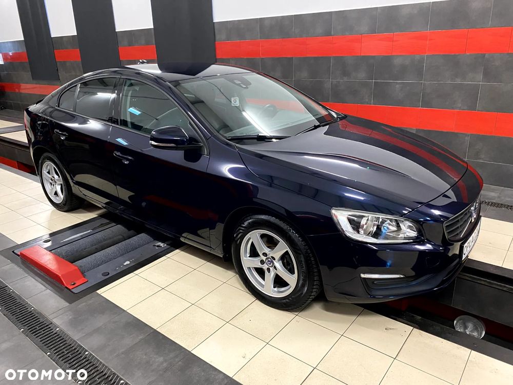 Volvo S60 D3 Momentum - 4