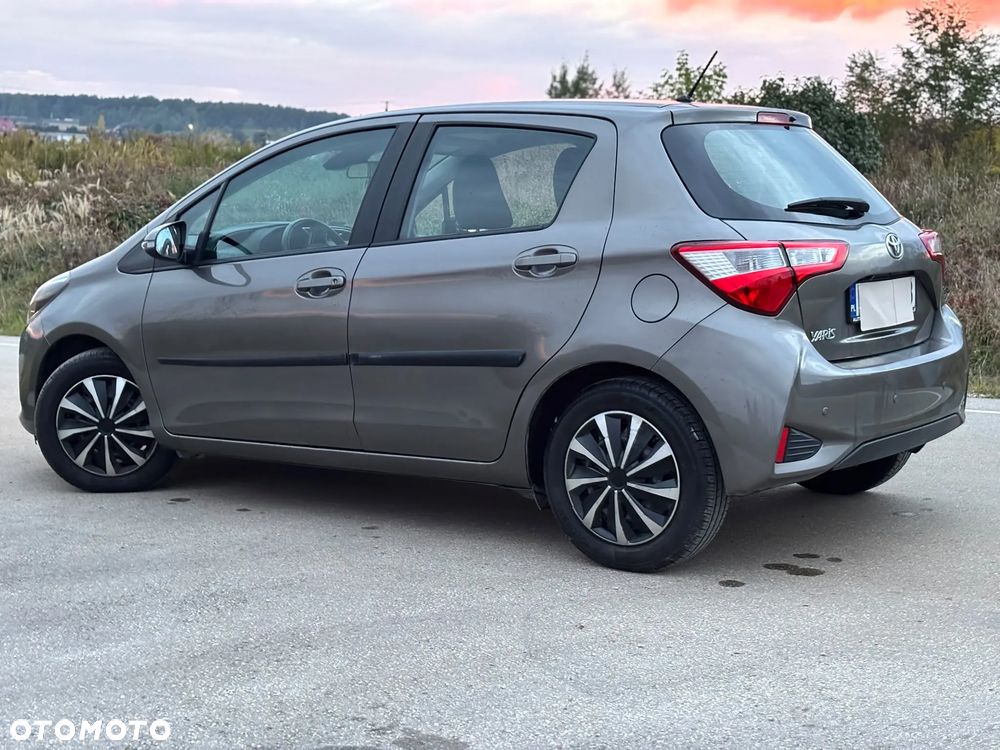 Toyota Yaris - 5