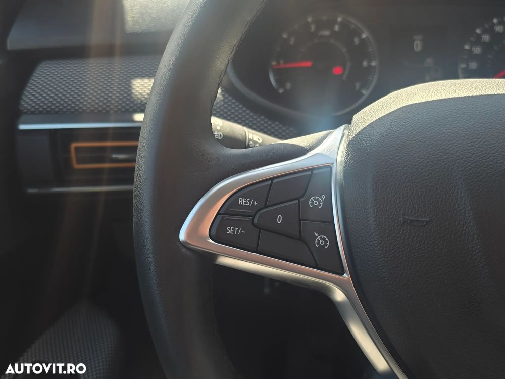 Dacia Sandero Stepway TCe 90 MT6 Comfort - 11