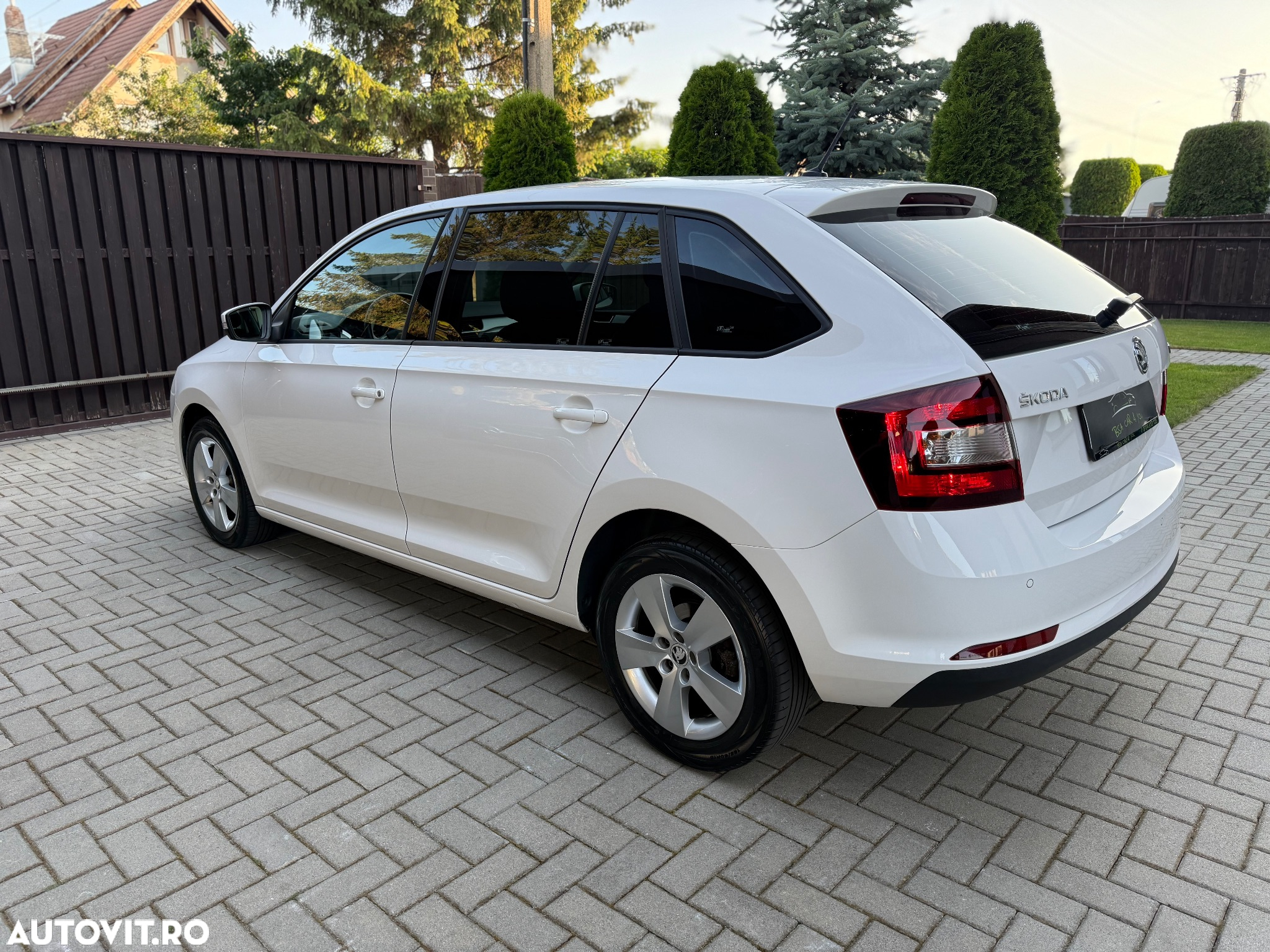 Skoda RAPID Spaceback 1.0 TSI Ambition - 4