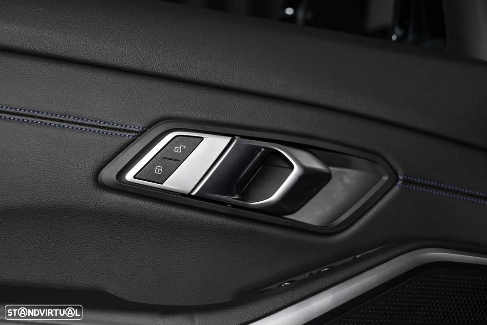 BMW 320 e Pack M Auto - 43