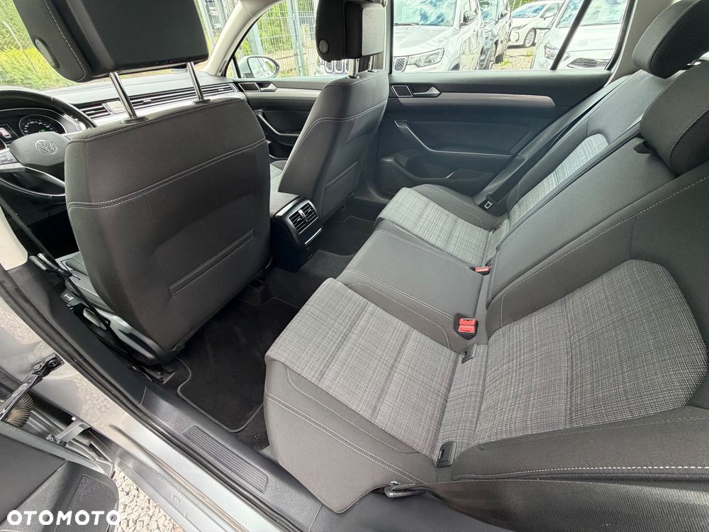 Volkswagen Passat 1.5 TSI EVO Business DSG - 29