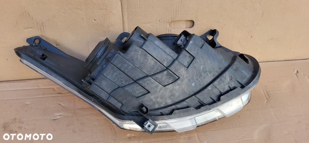 LAMPA LEWY PRZOD CITROEN C3 PICASSO 9681873980 - 9