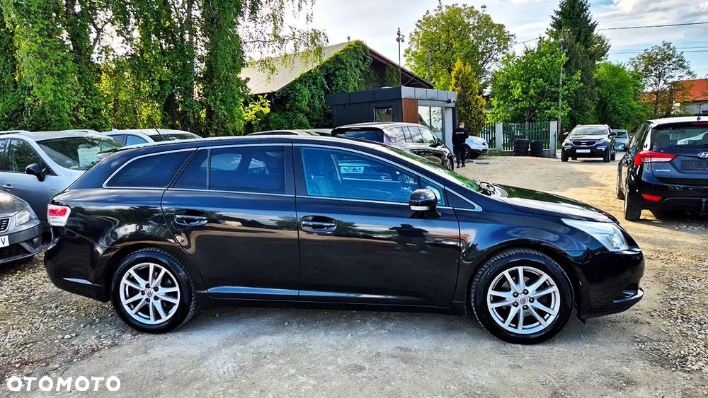 Toyota Avensis Touring Sports 1.8 Executive - 10
