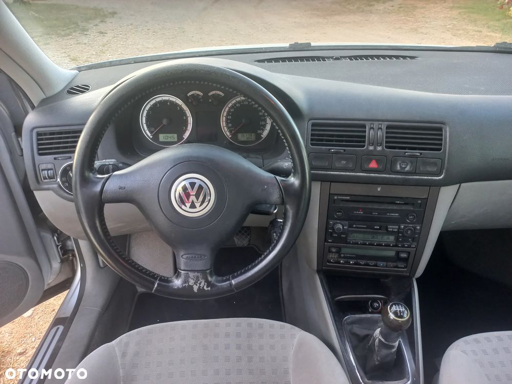 Volkswagen Bora 1.6 FSI - 7