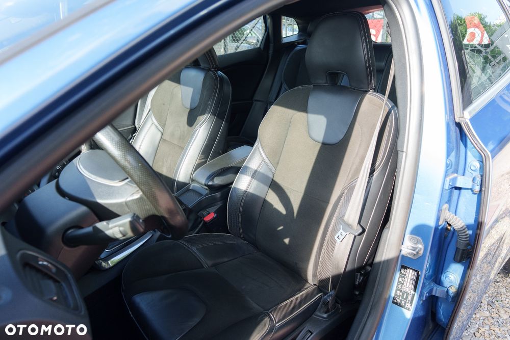 Volvo V40 D2 RDesign - 10