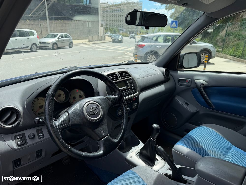 Toyota RAV4 1.8 VVT-i - 11