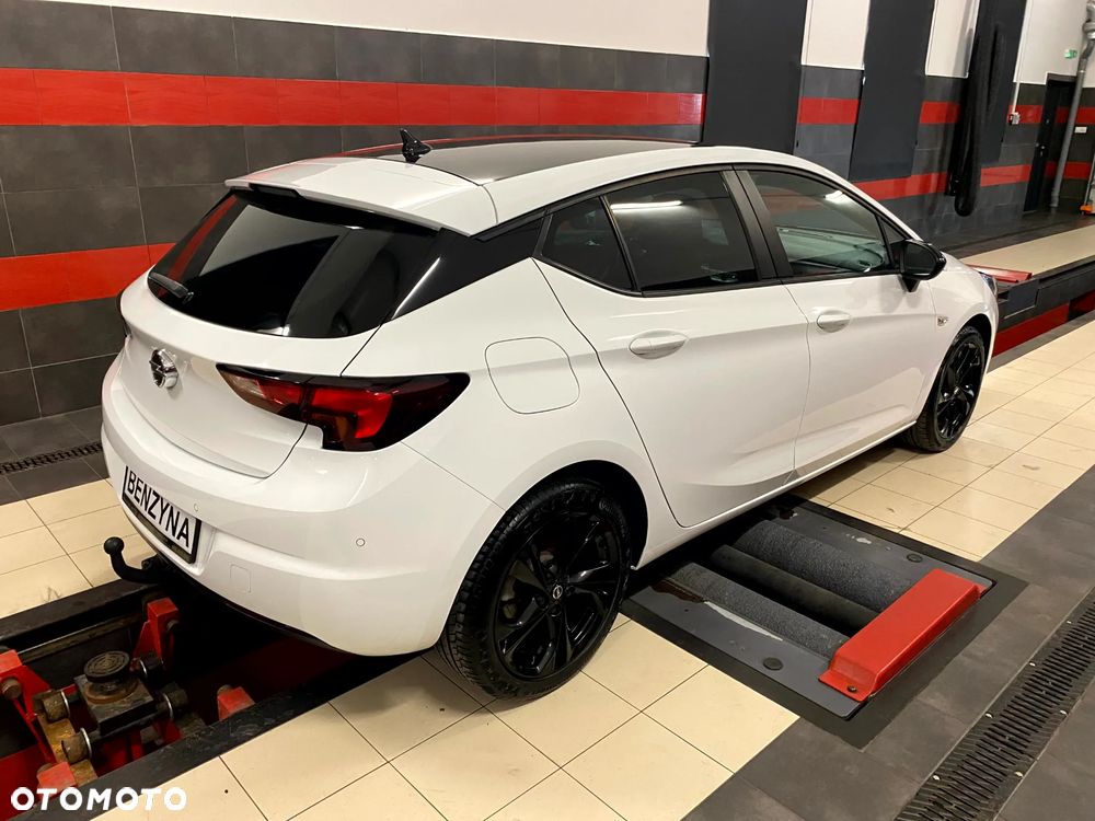 Opel Astra 1.4 T Elite - 11