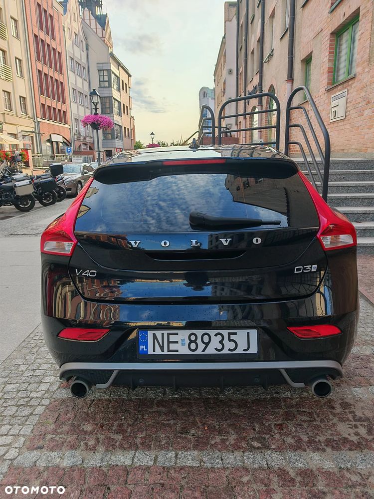 Volvo V40 D3 Drive-E R-Design Momentum - 3