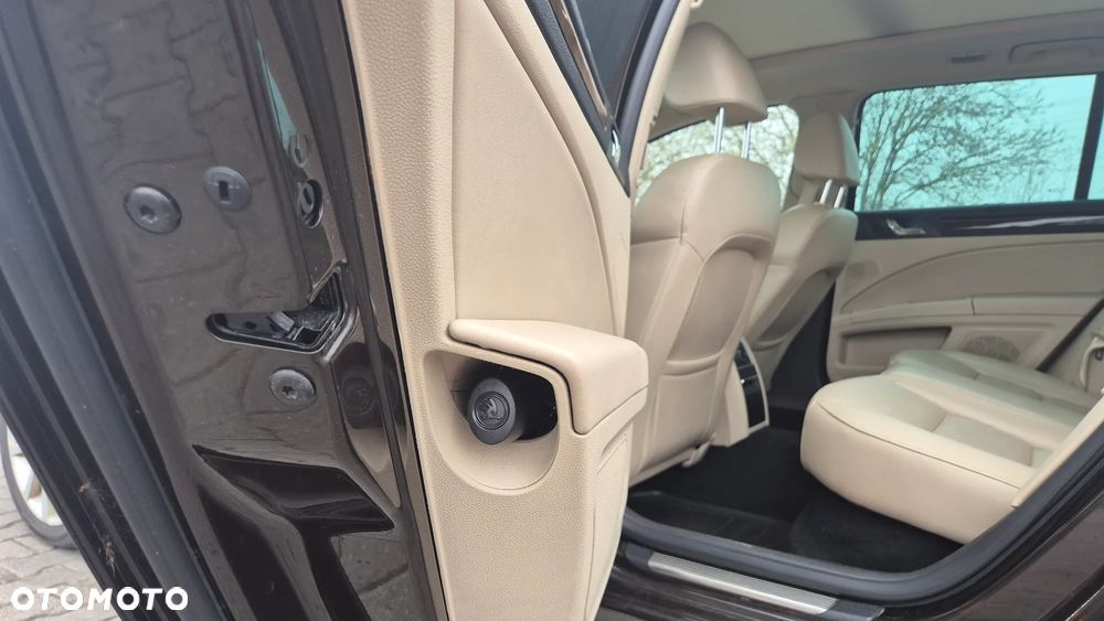 Skoda Superb 2.0 TDI 4x4 Platinum DSG - 21