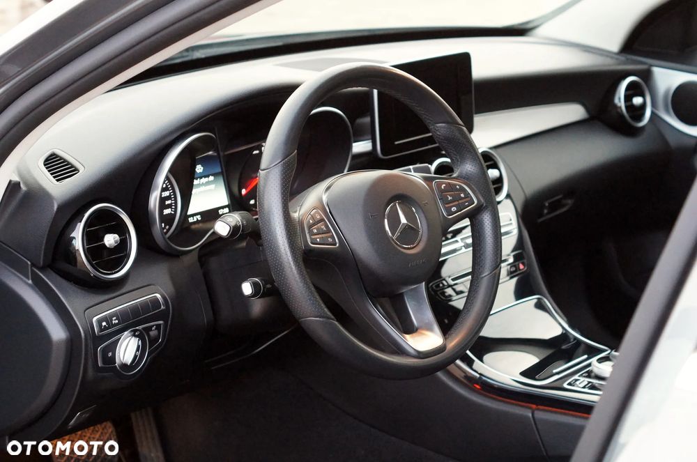 Mercedes-Benz Klasa C 250 9G-TRONIC Avantgarde - 19