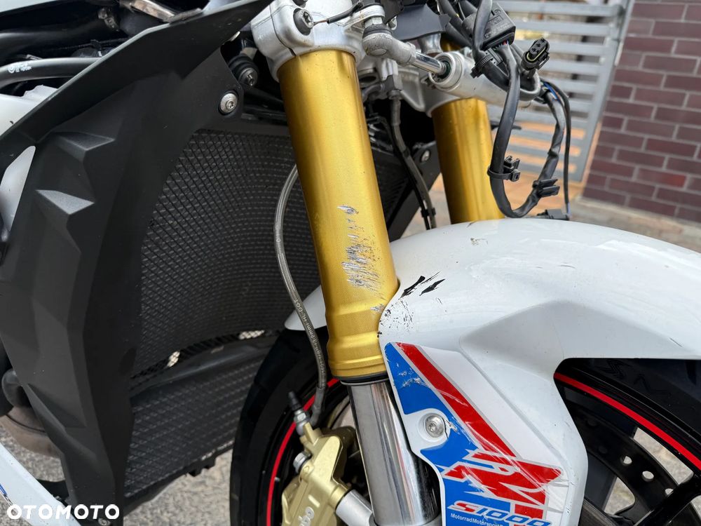 BMW S - 22