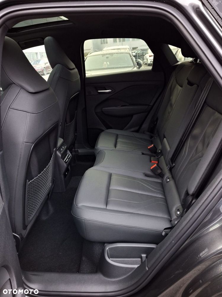 Audi Q3 Sportback - 12