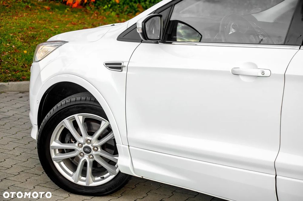 Ford Kuga 1.6 EcoBoost 4x4 Titanium - 8