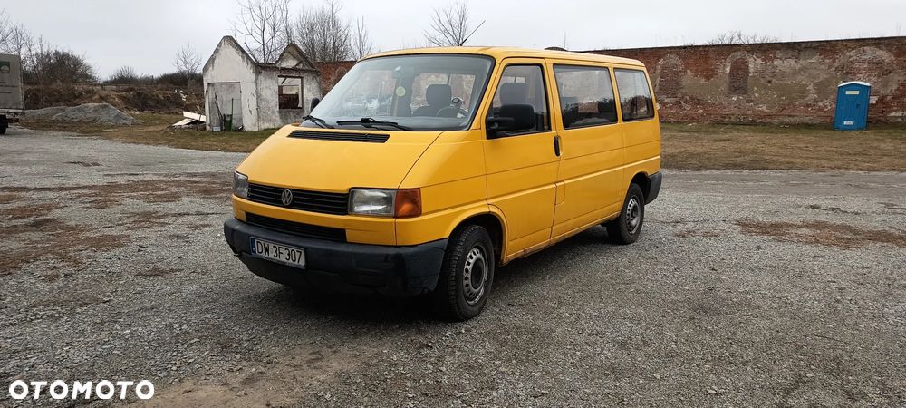 Volkswagen Transporter - 1
