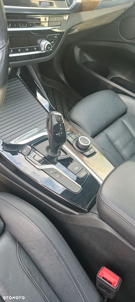 BMW X3 xDrive28i xLine - 6