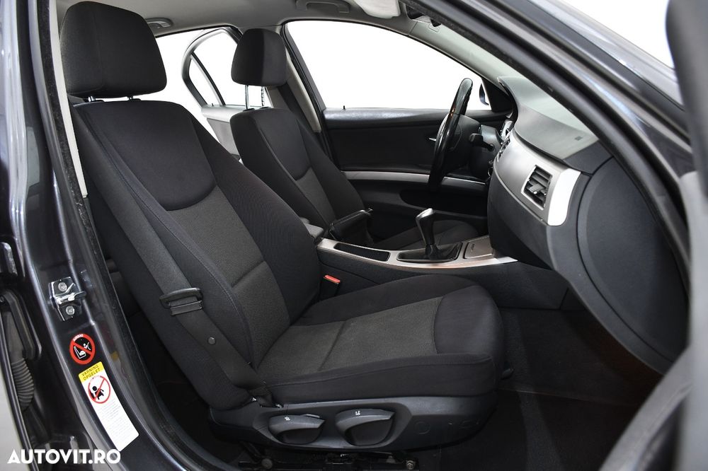 BMW Seria 3 318i - 10