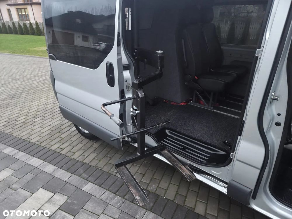 Renault TRAFIC LONG KLIMA TEMPOMAT ORYGINAŁ PODNOŚNIK DLA INWALIDY LUB INNE ZADBANY FULL OPCJA DOPOSAŻONY - 14