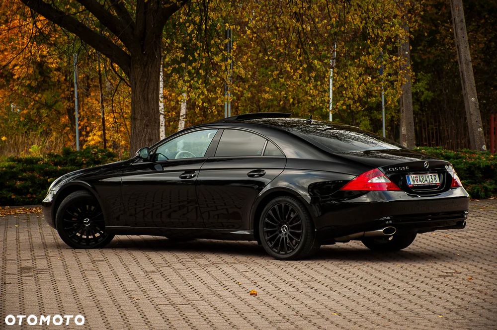 Mercedes-Benz CLS 500 - 32