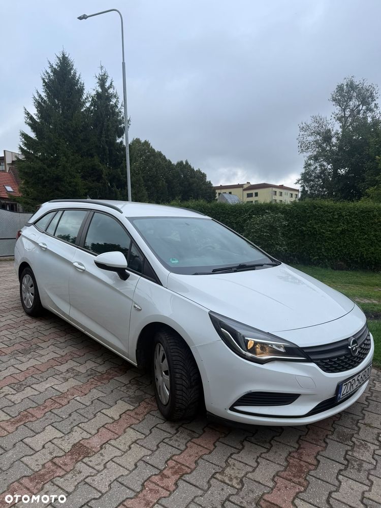 Opel Astra 1.6 CDTI Essentia - 2