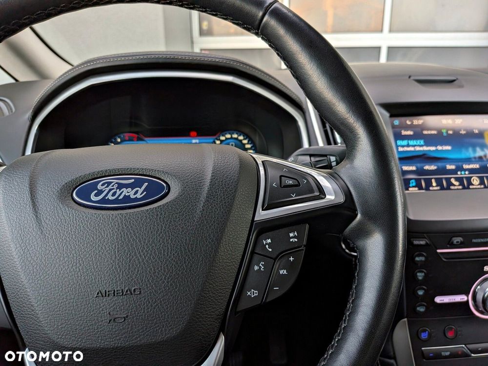 Ford S-Max - 25