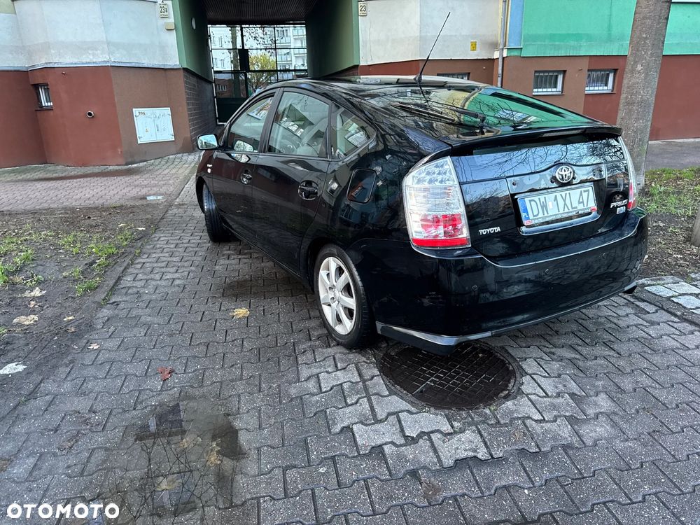 Toyota Prius 1.5 VVT-i Sol - 2